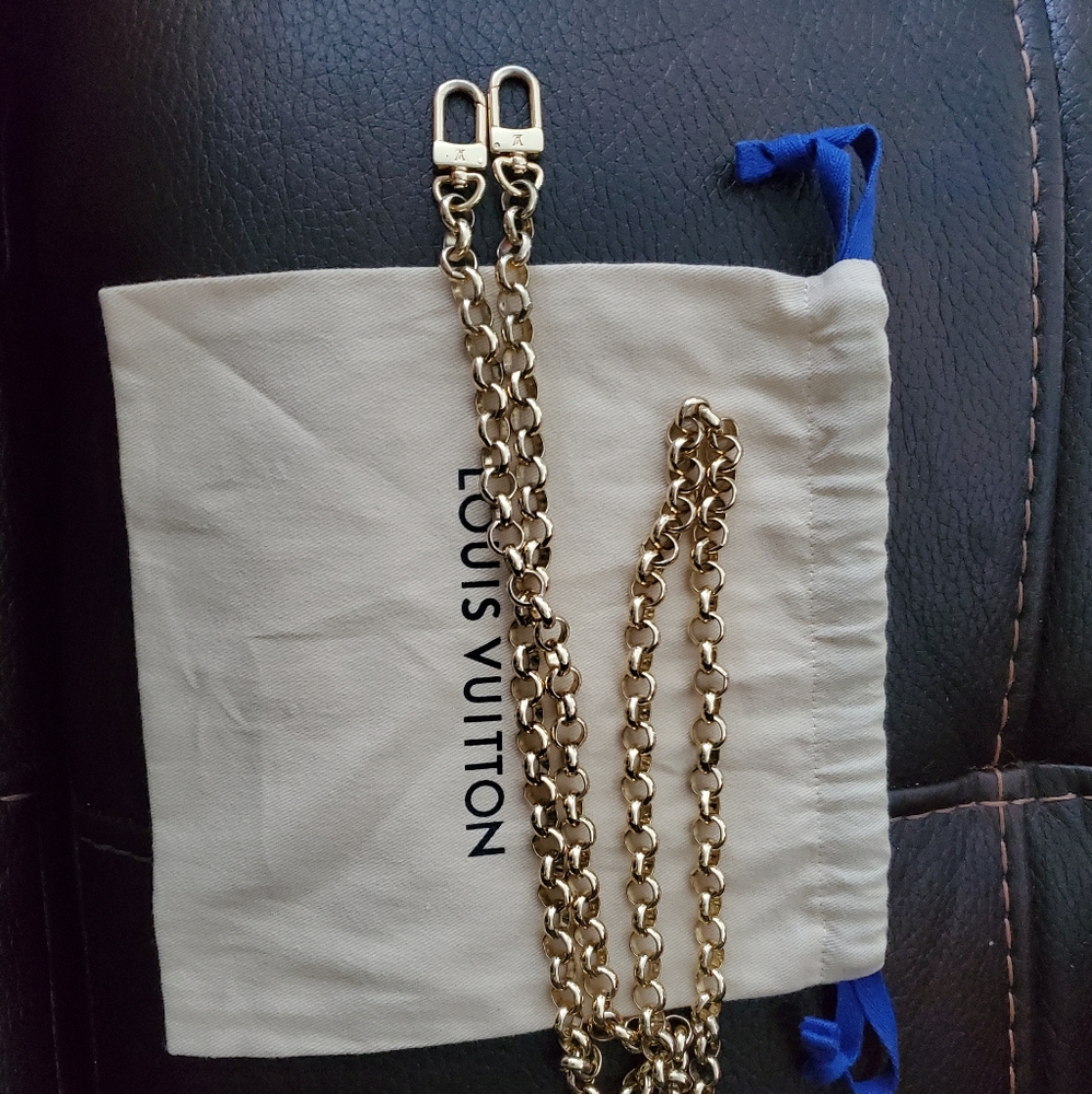 SOLD Louis vuitton purse chain